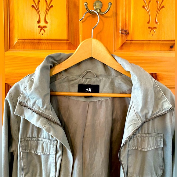 H&M Beige Utility Jacket - Picture 2 of 8